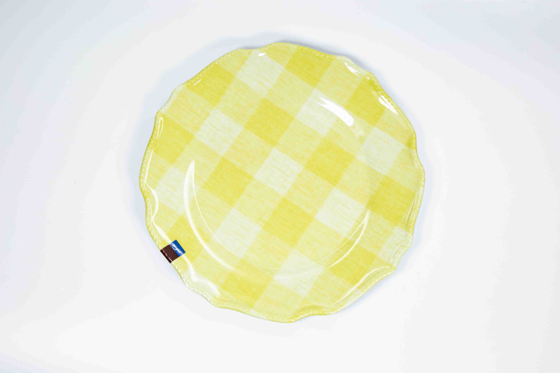 10.5'' Flower Edge Round Plate 